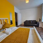 Apartment In Whitechapel